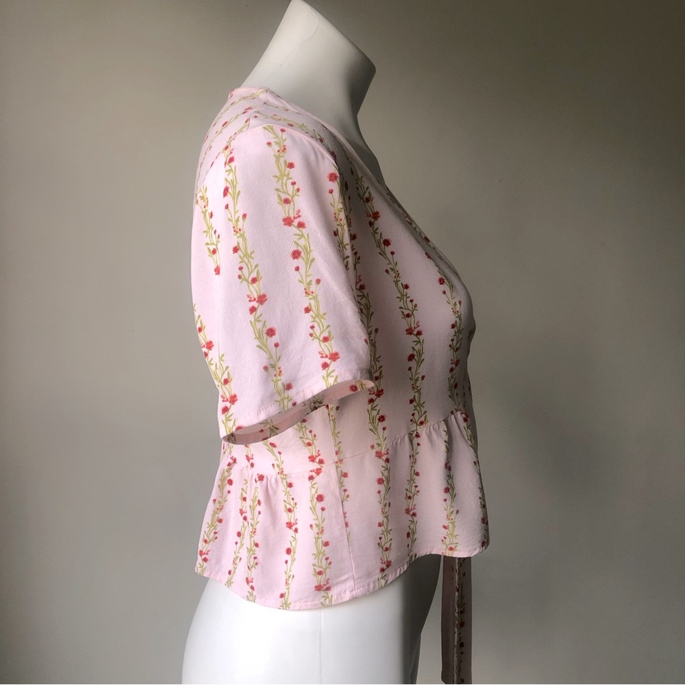 L.A. Hearts Tie Front Floral Woven Top, Pink S - Picture 4 of 7